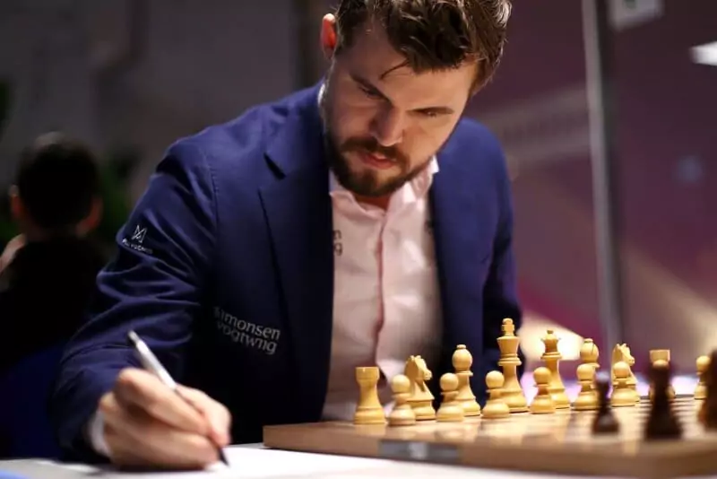 Berapa kemungkinan IQ Magnus Carlsen? Apakah IQ-nya biasa saja