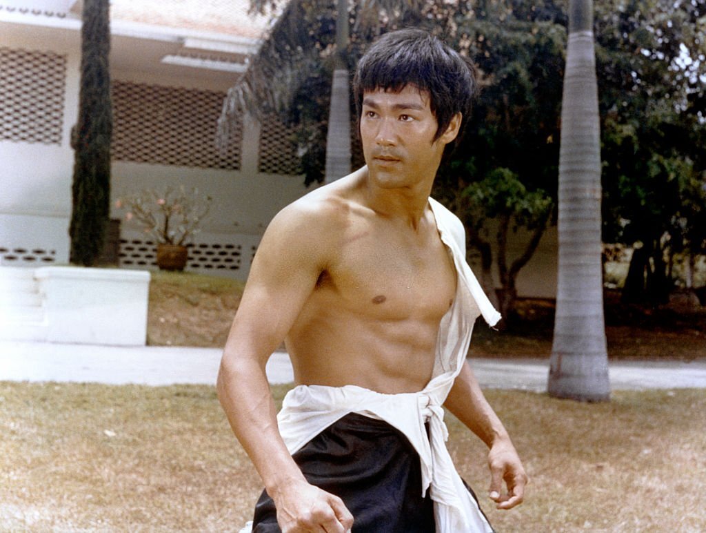 How tall is Bruce Lee? Real Age, Weight, Height in feet inches
